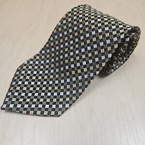 Foggia Optical Art Handmade 100% Silk Tie Made in Korea 60" Long 4" Widest Point